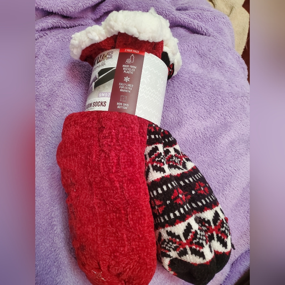 NWT Women's Muk Luks Cabin Socks - Picture 1 of 5